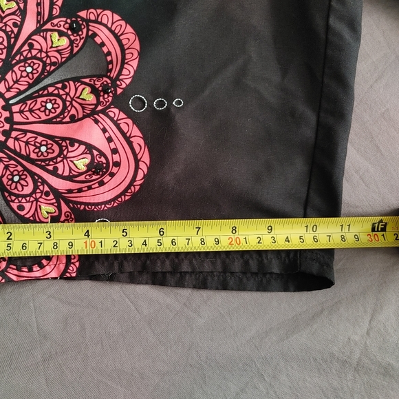 *SOLD* Women's swim trunks - Picture 6 of 8